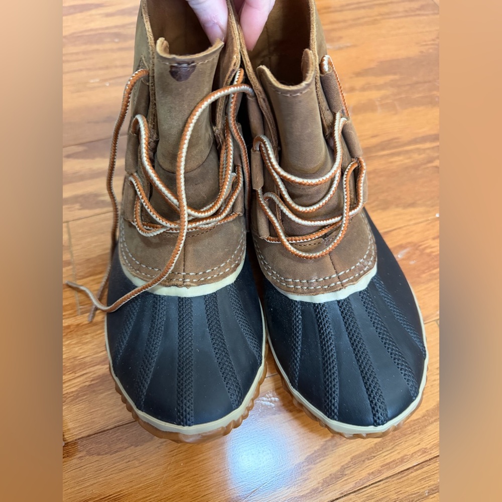 Sorel Out 'N About waterproof leather duck boots women's size 8 - Picture 2 of 7